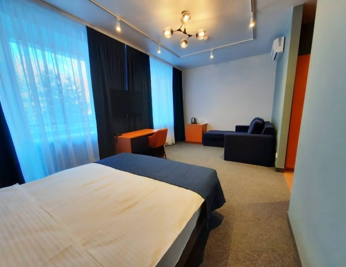 Номер делюкс с 1 двуспальной кроватью (с завтраком) - Санаторий «Родник» Амурск